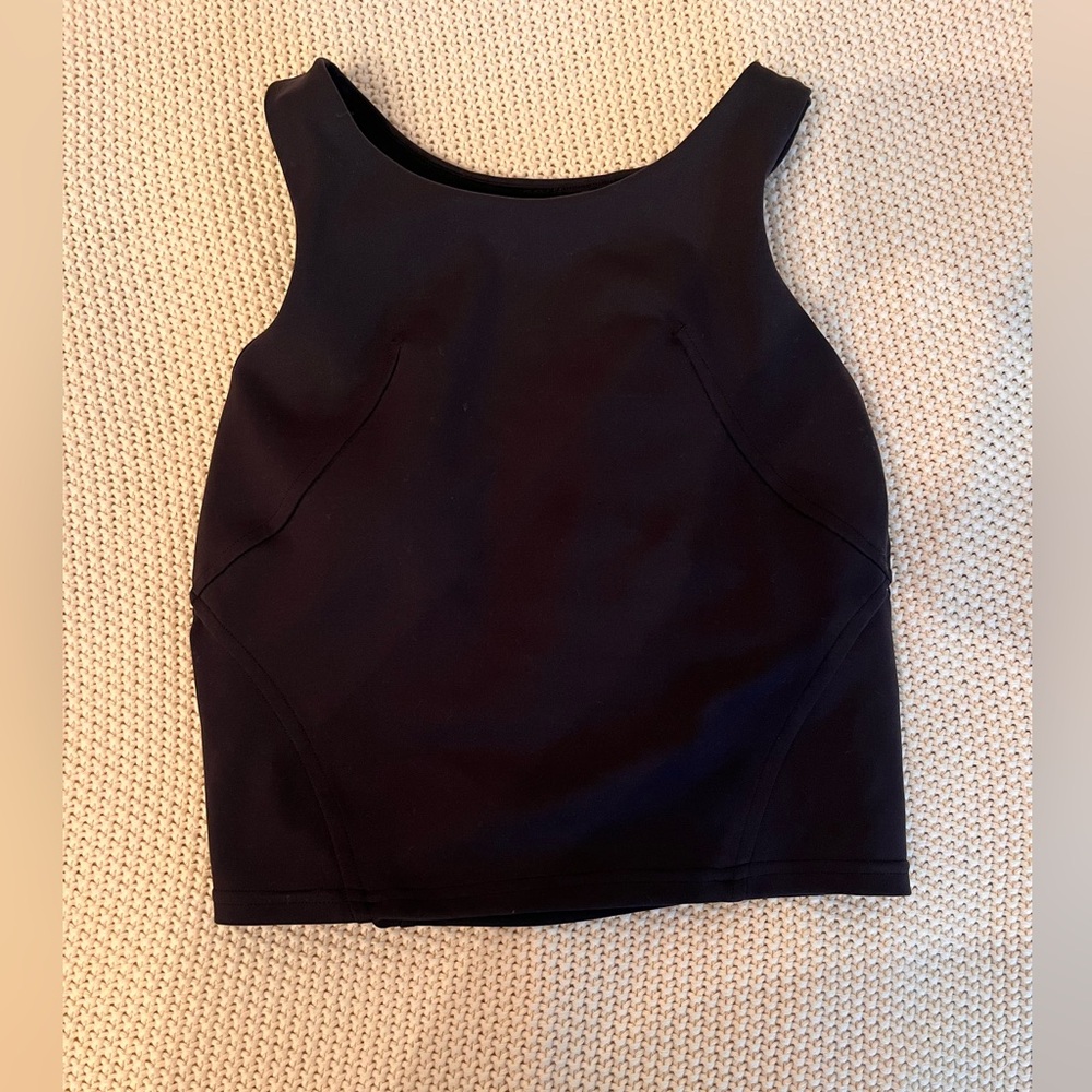 Lululemon top.